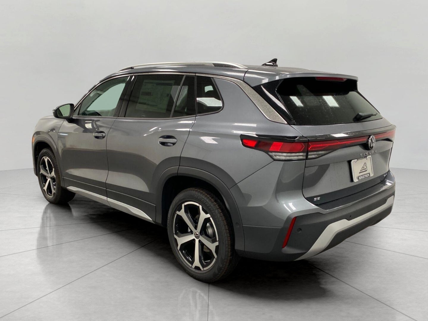 2026 Volkswagen Tiguan SE 4MOTION