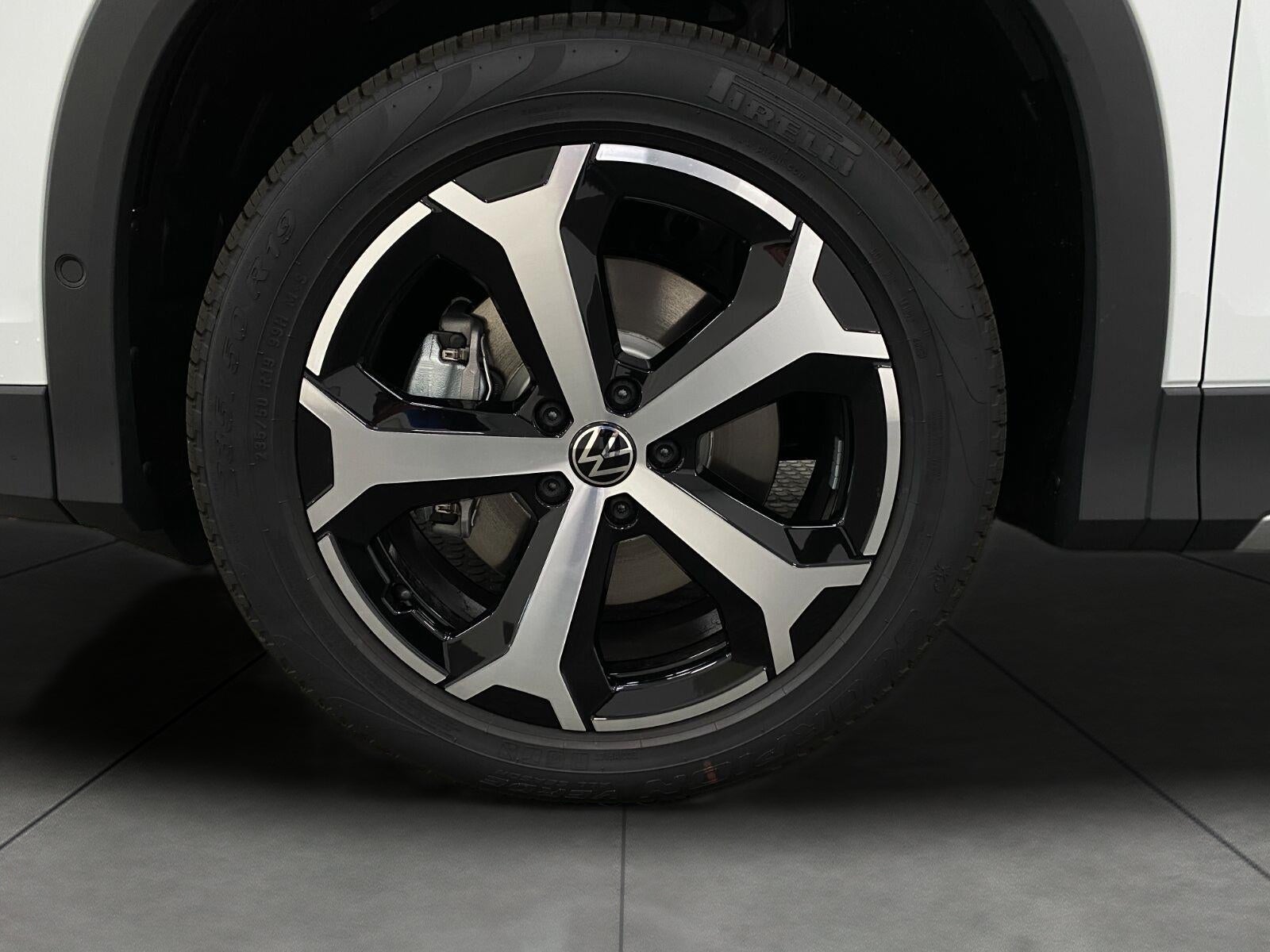 2026 Volkswagen Tiguan SE 4MOTION