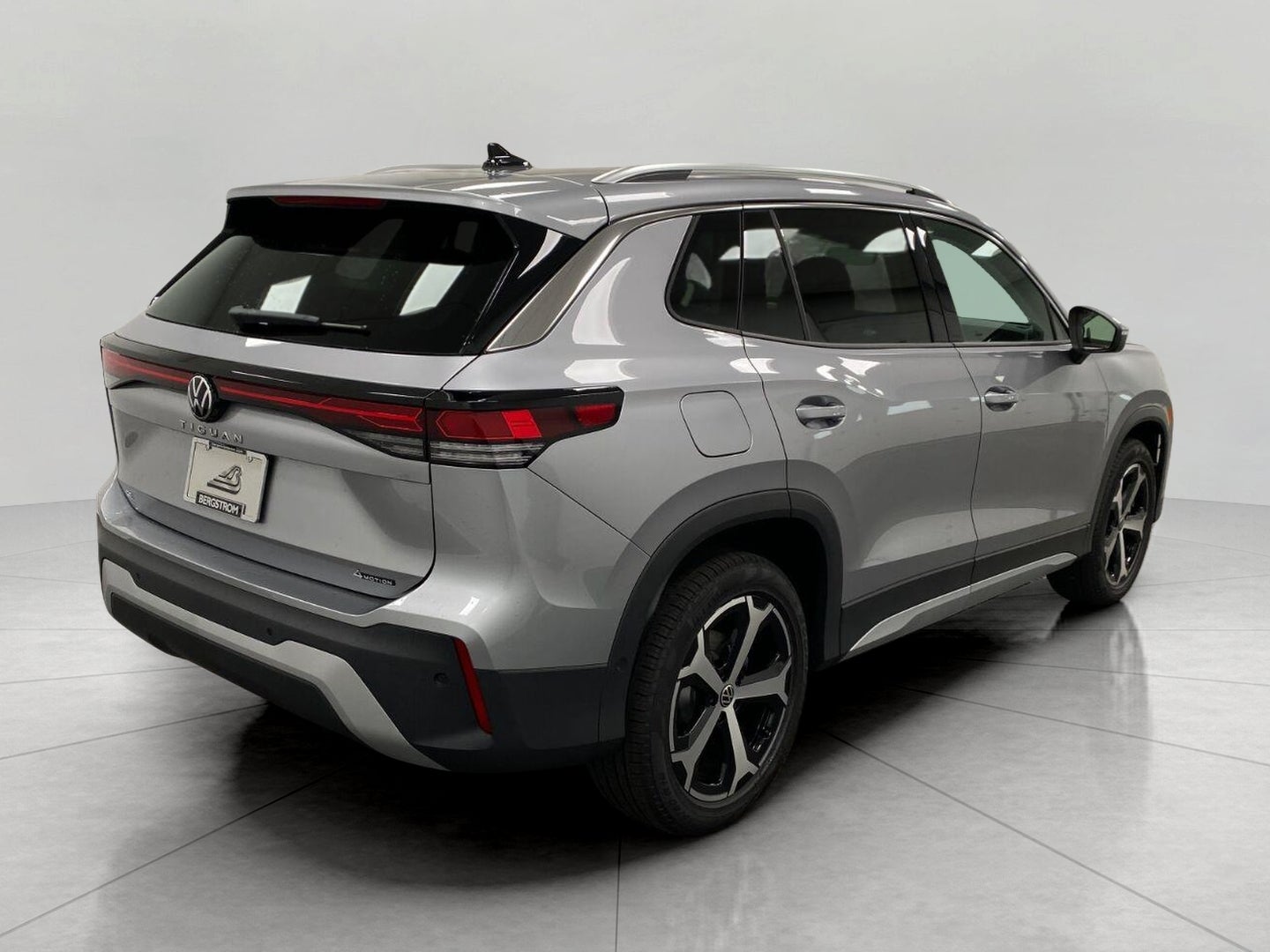 2026 Volkswagen Tiguan SE 4MOTION