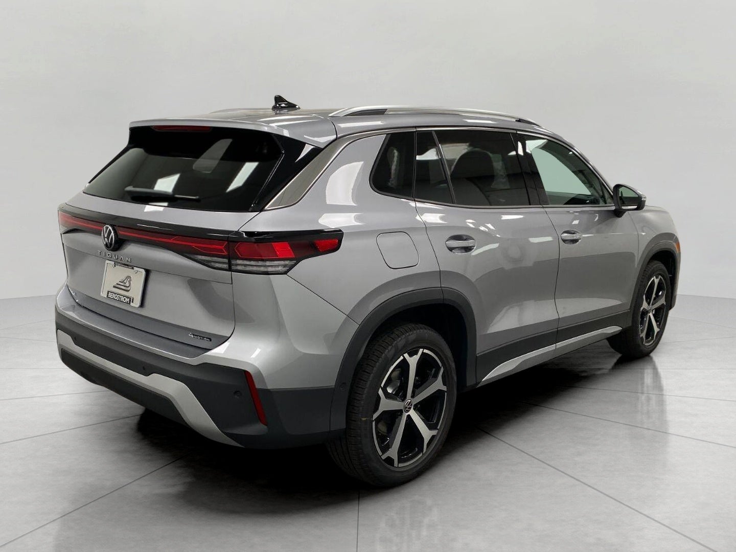 2026 Volkswagen Tiguan SE 4MOTION