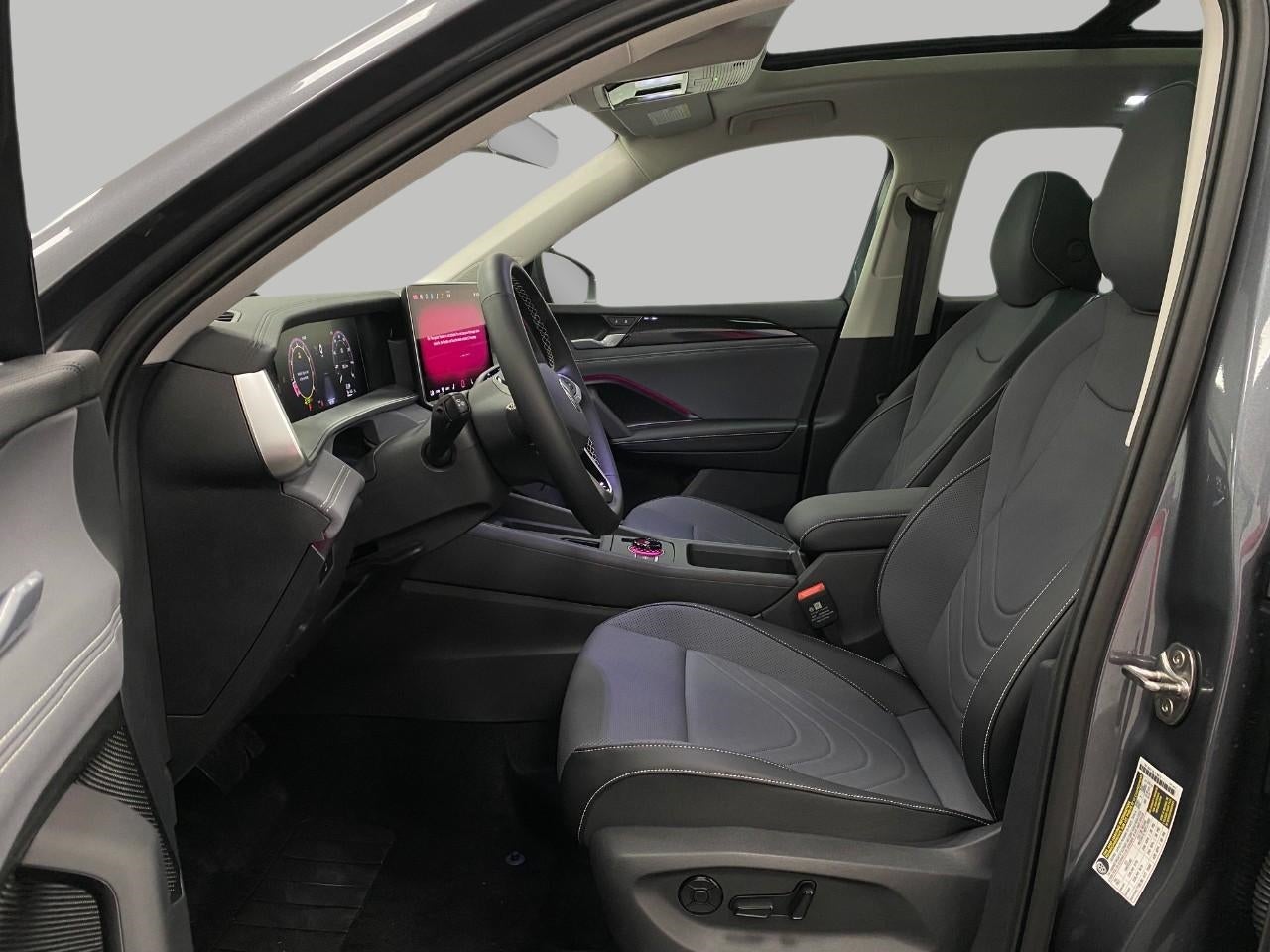 2025 Volkswagen Tiguan 2.0T SE 4MOTION