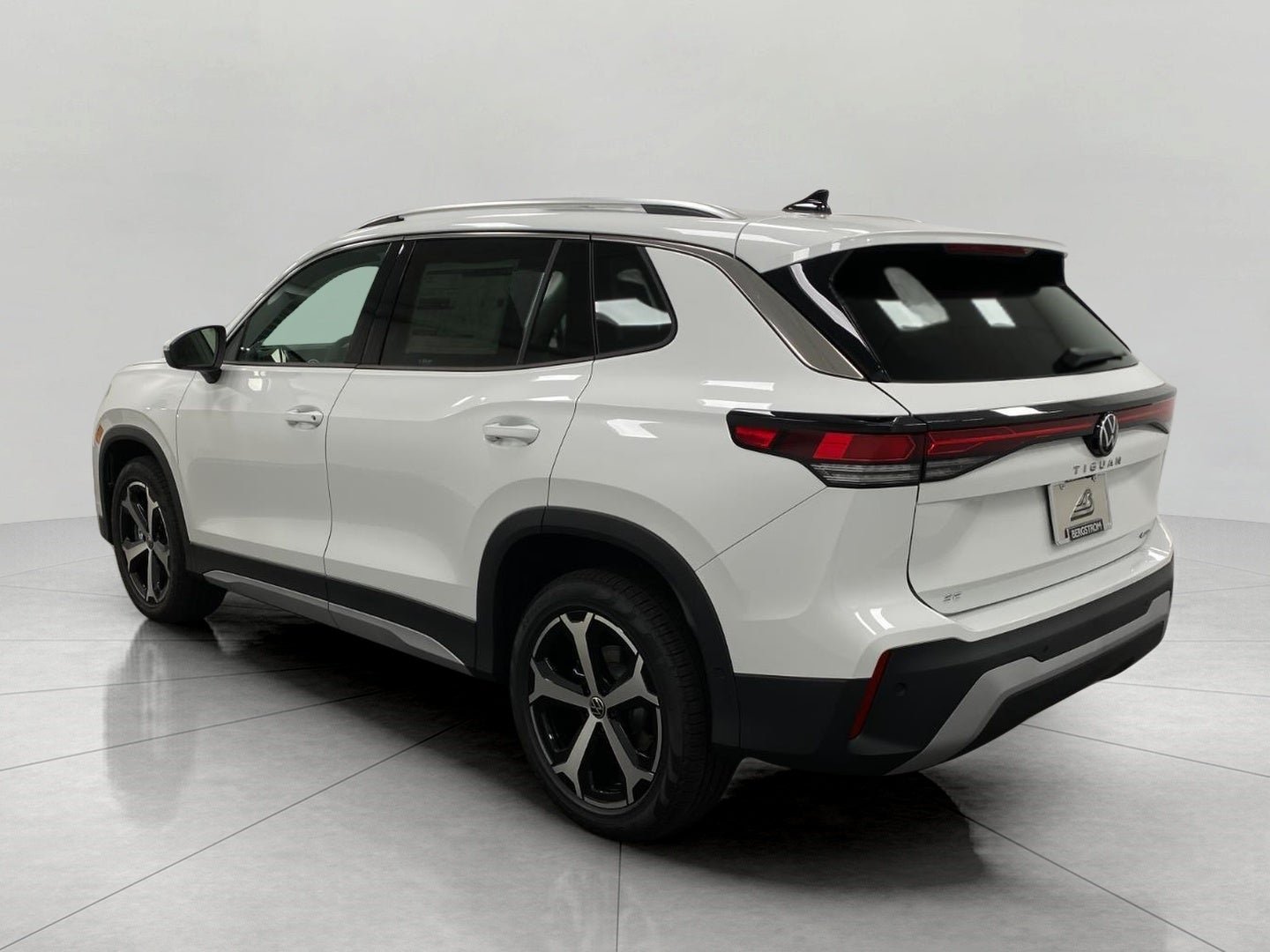 2026 Volkswagen Tiguan SE 4MOTION