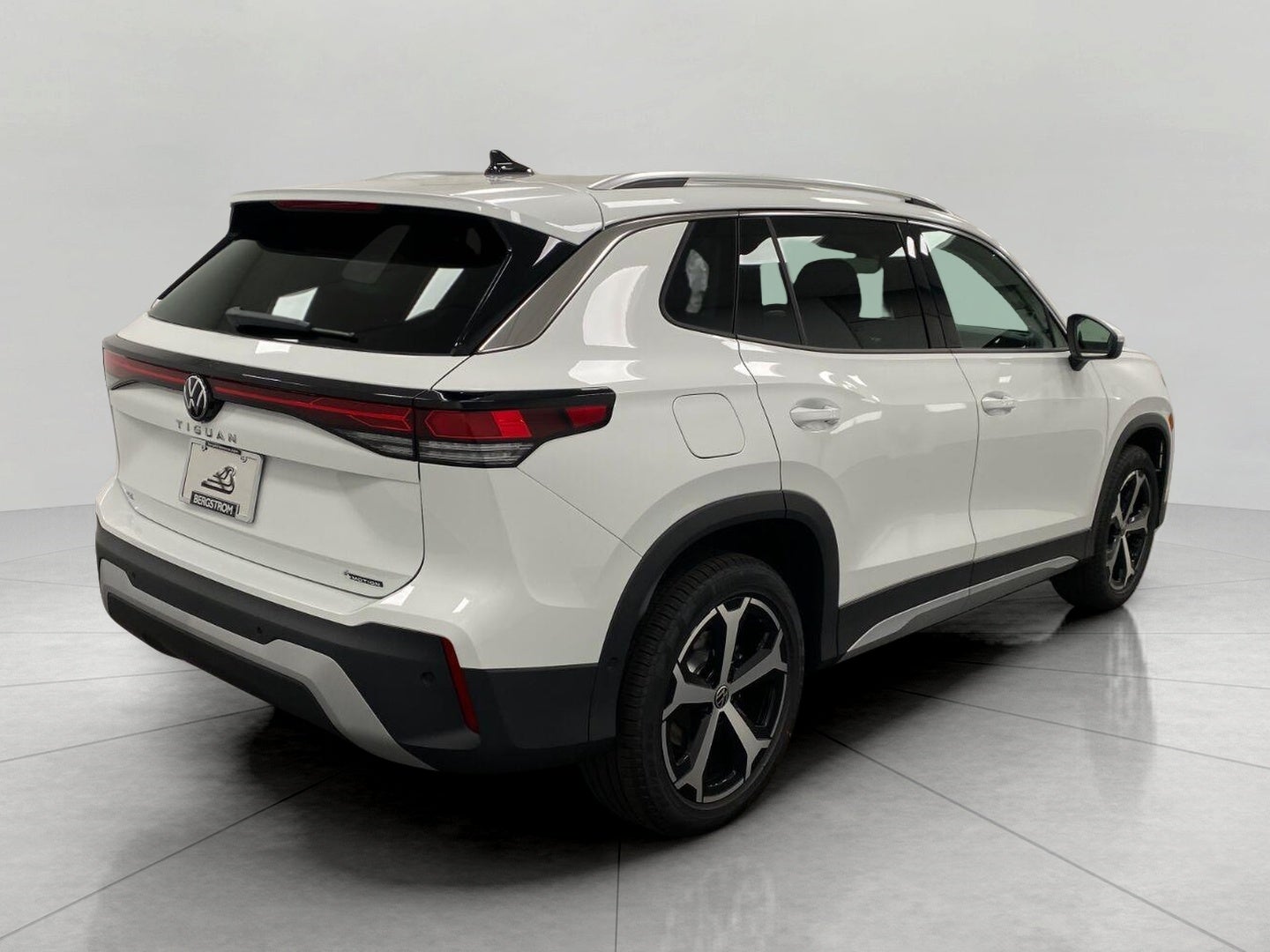 2026 Volkswagen Tiguan SE 4MOTION