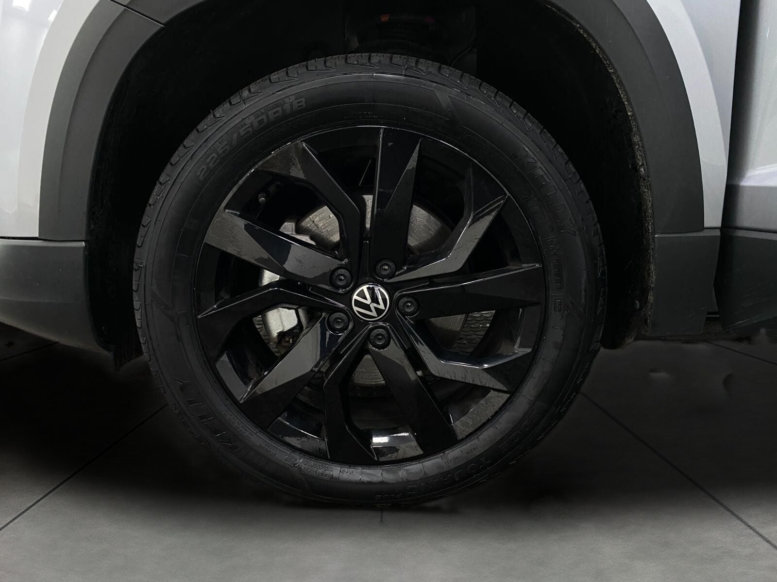 2022 Volkswagen Taos SE 4MOTION