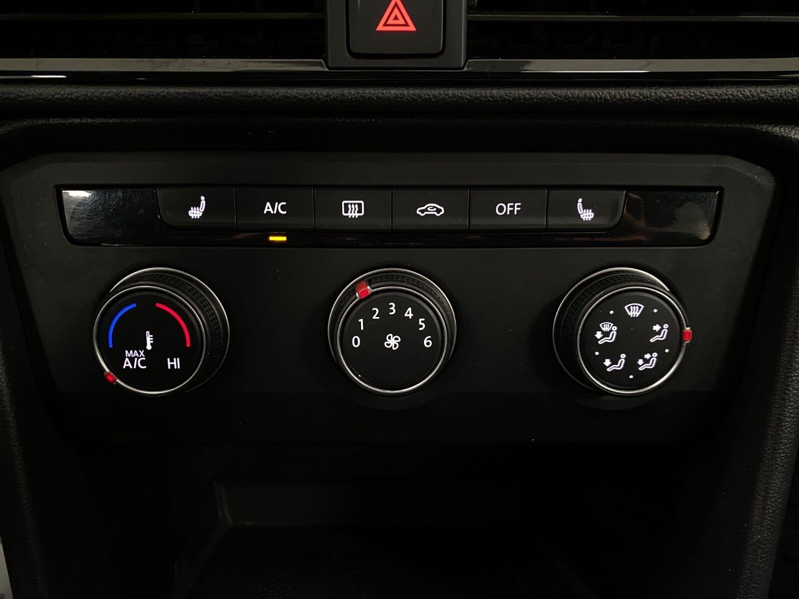 2022 Volkswagen Taos SE 4MOTION