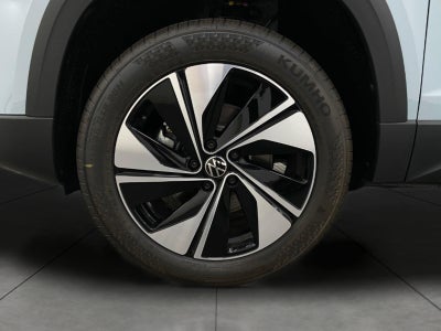 2026 Volkswagen Taos SE 4MOTION