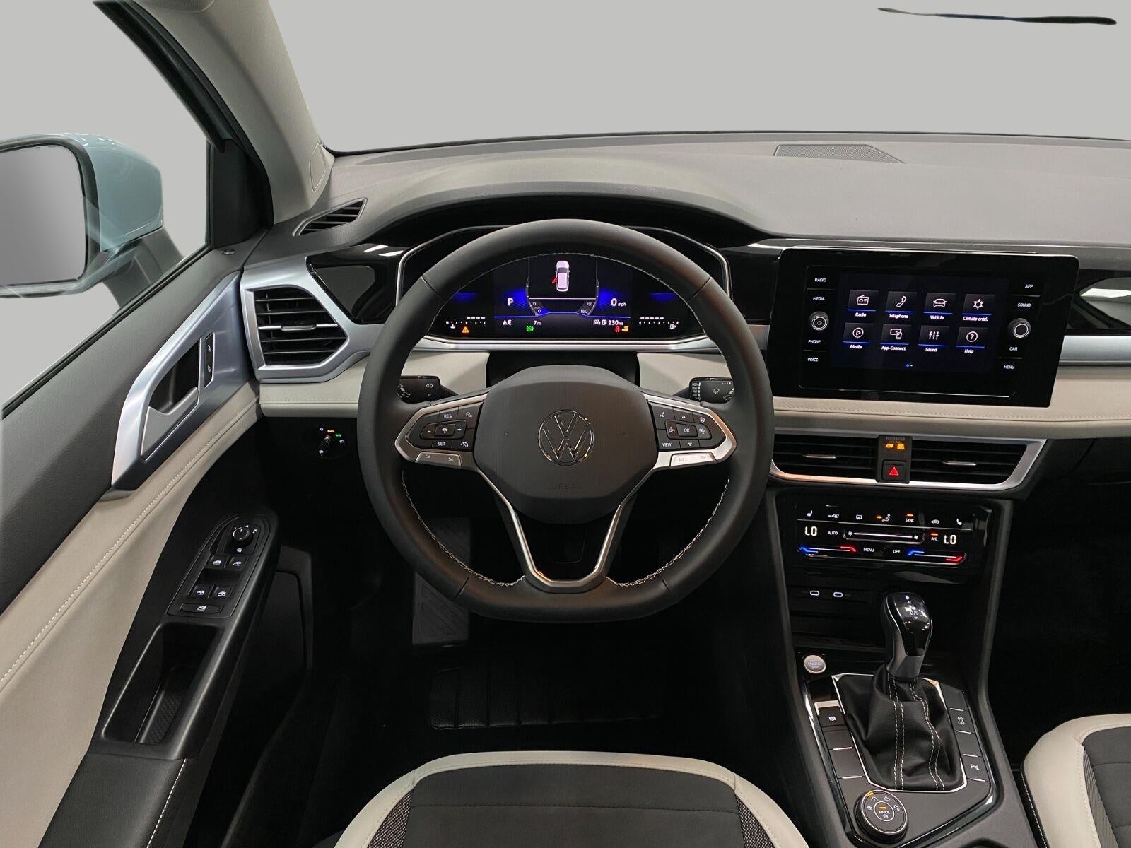 2026 Volkswagen Taos SE 4MOTION