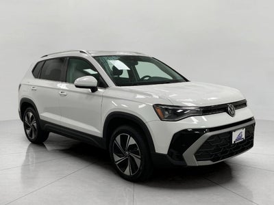 2025 Volkswagen Taos SE 4MOTION