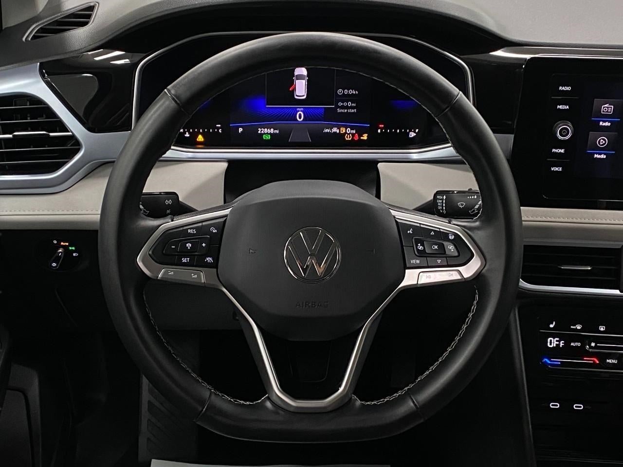 2025 Volkswagen Taos SE 4MOTION