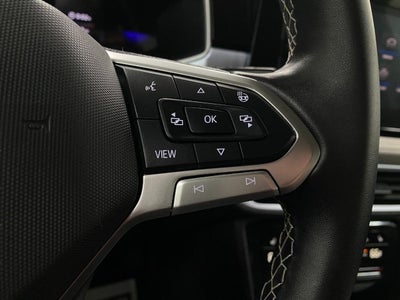 2025 Volkswagen Taos SE 4MOTION