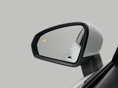 2025 Volkswagen Taos SE 4MOTION