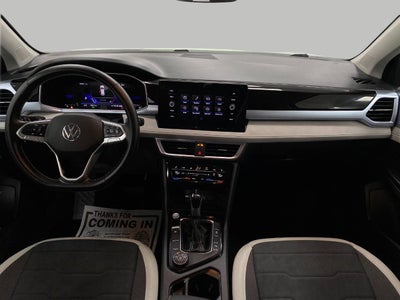 2025 Volkswagen Taos SE 4MOTION