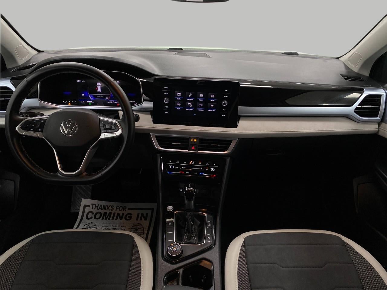 2025 Volkswagen Taos SE 4MOTION