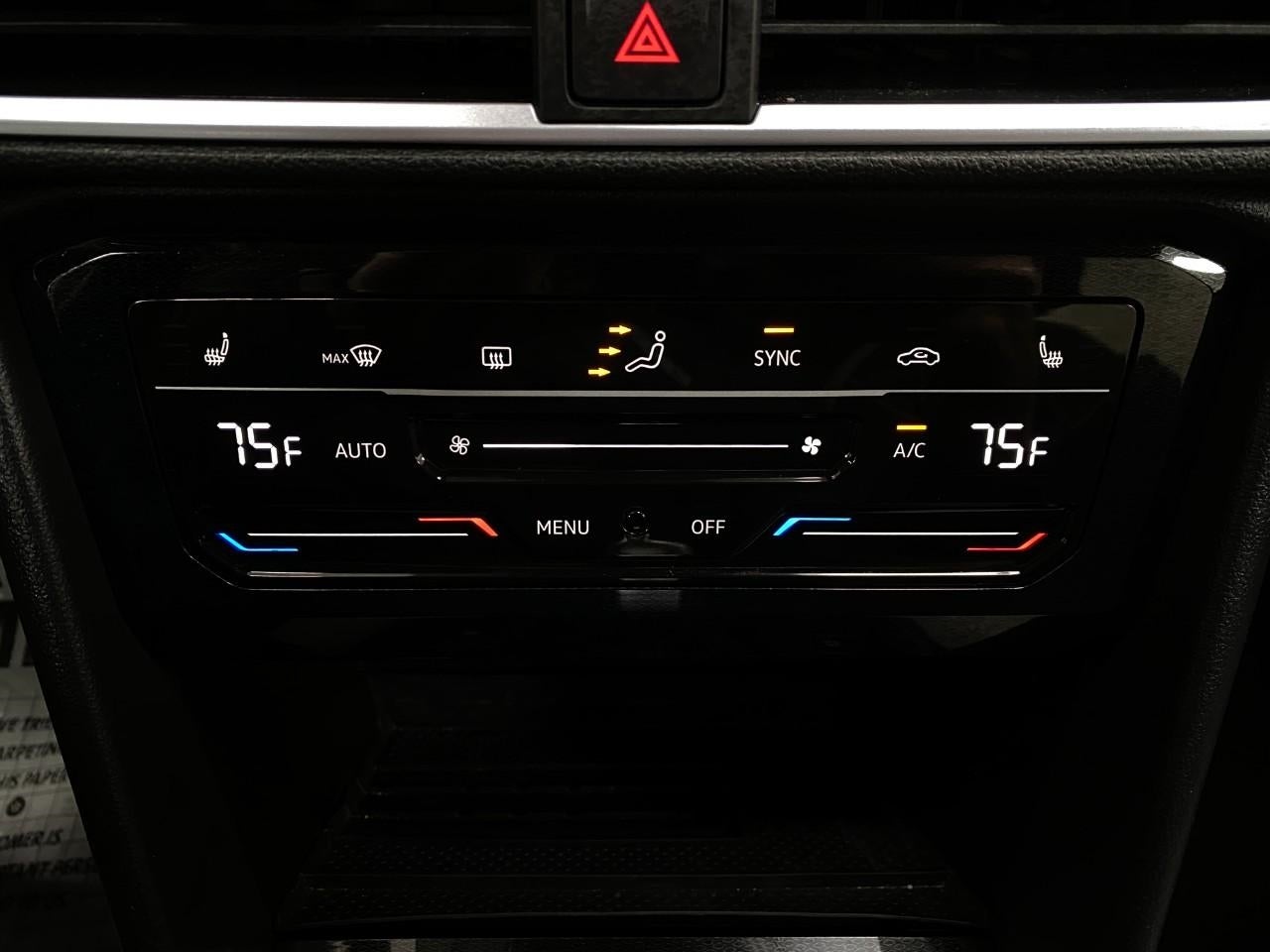 2025 Volkswagen Taos SE 4MOTION