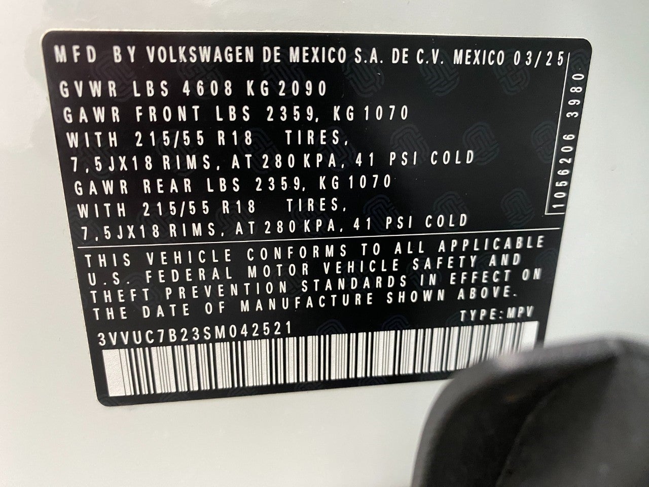 2025 Volkswagen Taos SE 4MOTION