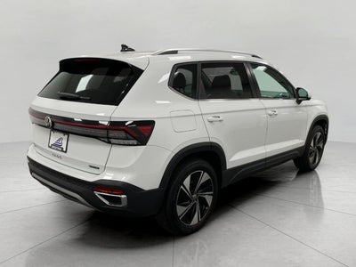 2025 Volkswagen Taos SE 4MOTION