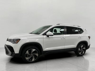 2025 Volkswagen Taos SE 4MOTION