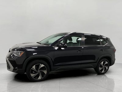 2025 Volkswagen Taos SE 4MOTION