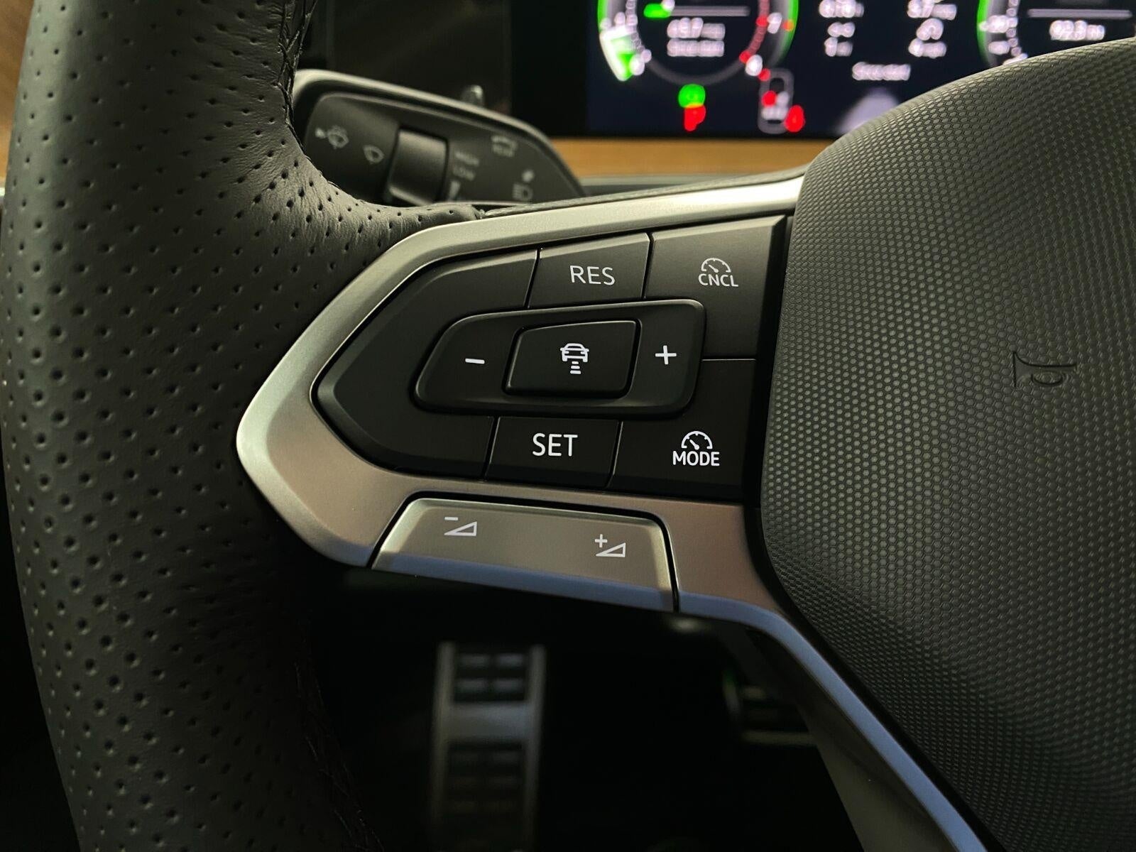 2026 Volkswagen Tiguan SEL R-Line Turbo 4MOTION