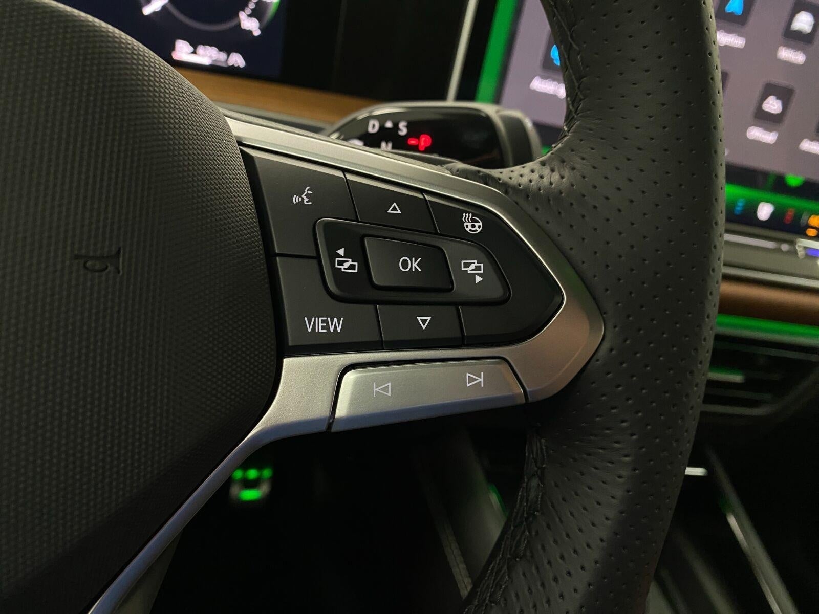 2026 Volkswagen Tiguan SEL R-Line Turbo 4MOTION