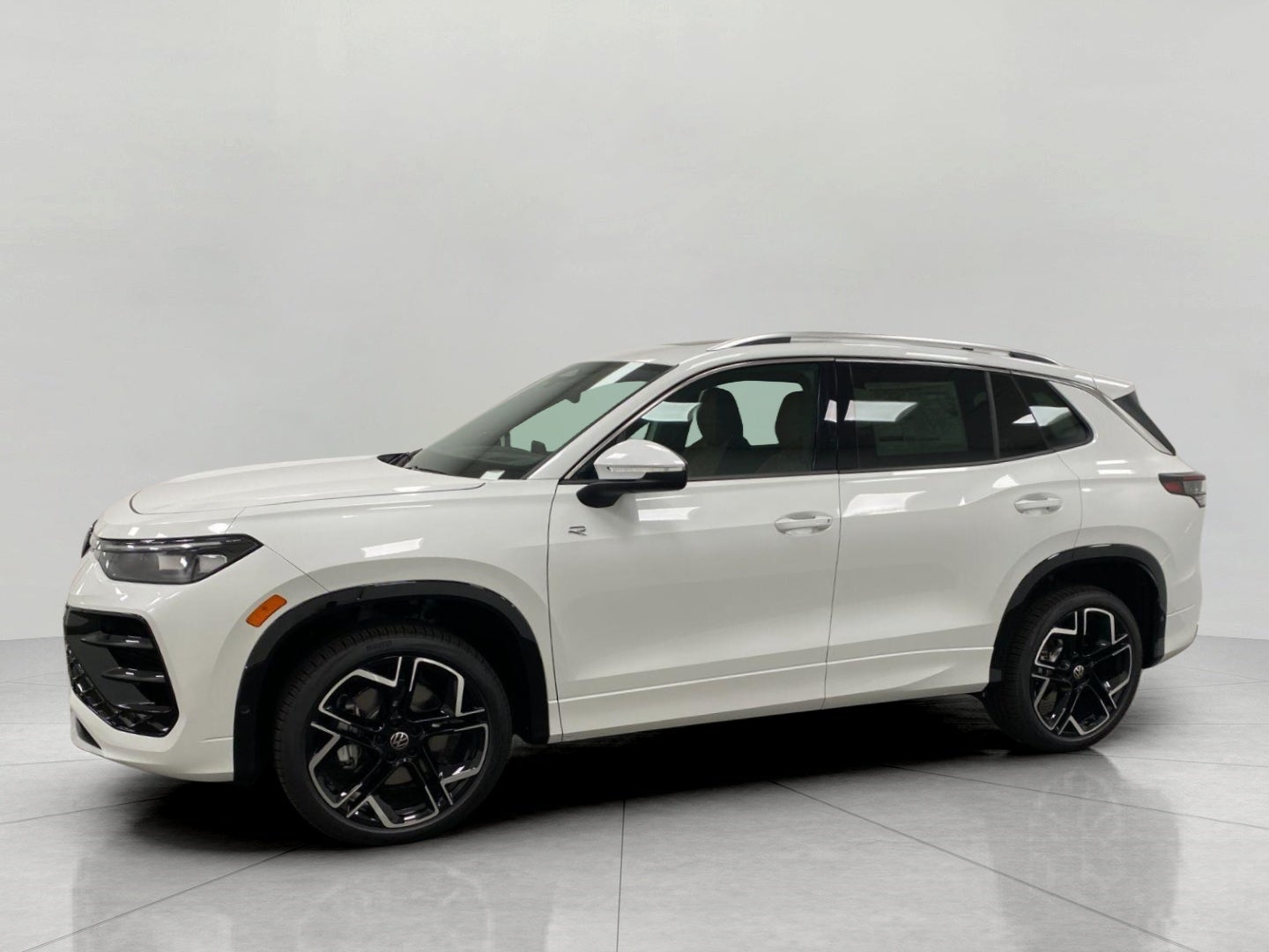 2026 Volkswagen Tiguan SEL R-Line Turbo 4MOTION