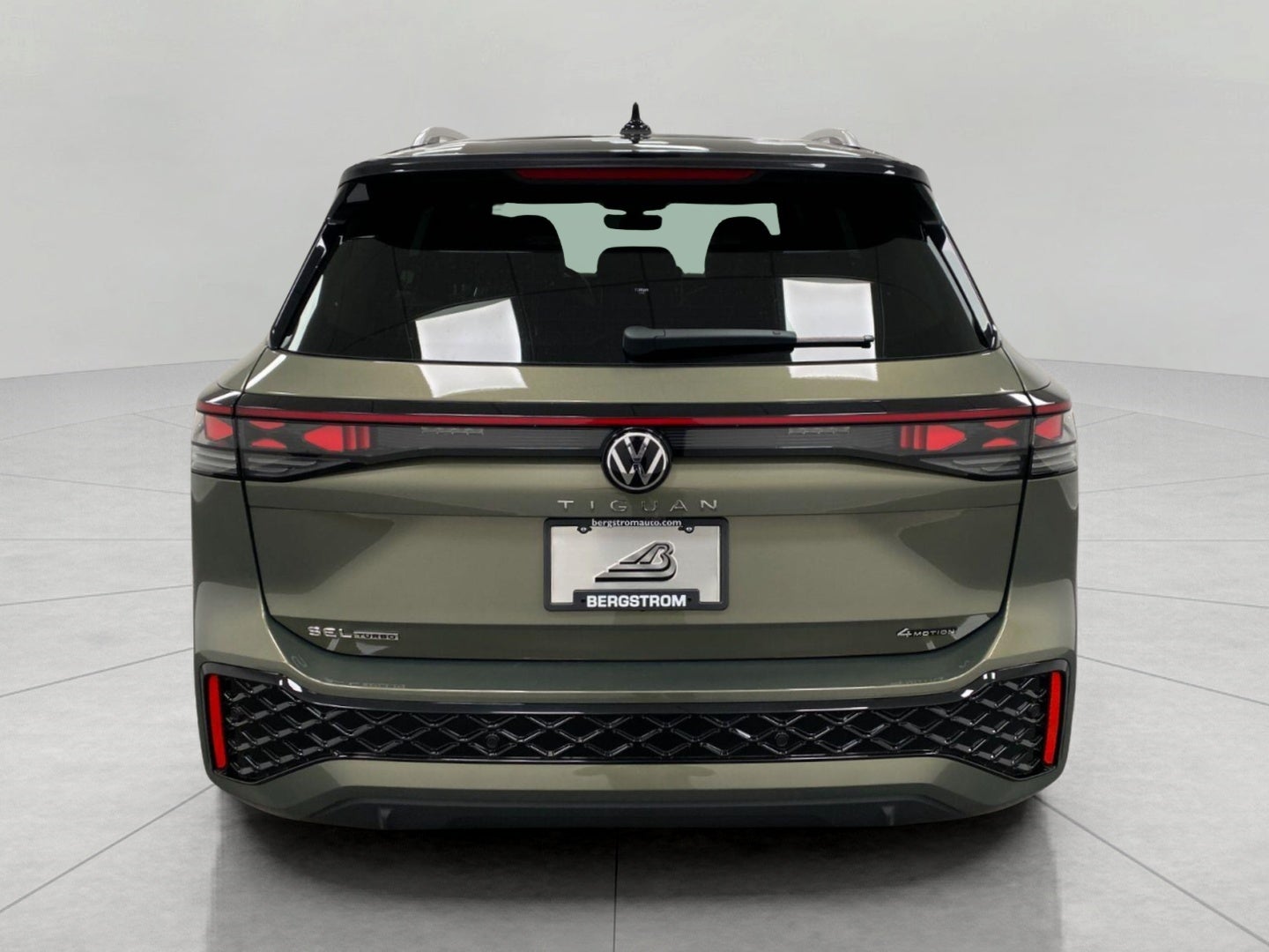 2026 Volkswagen Tiguan SEL R-Line Turbo 4MOTION