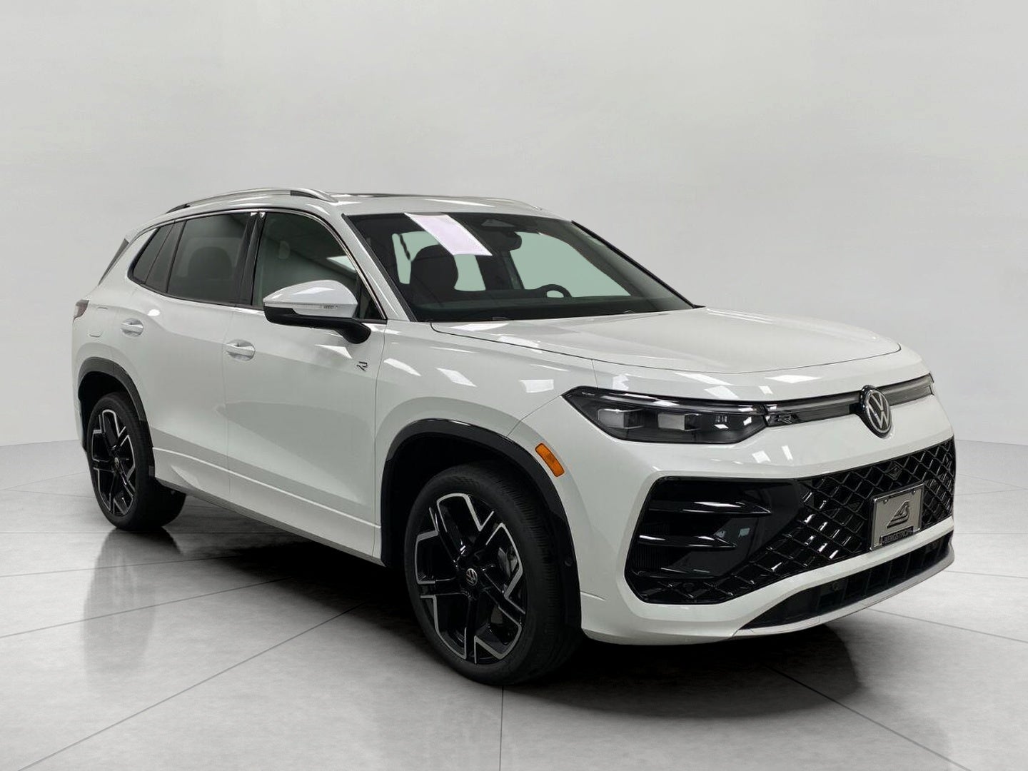 2026 Volkswagen Tiguan SEL R-Line Turbo 4MOTION