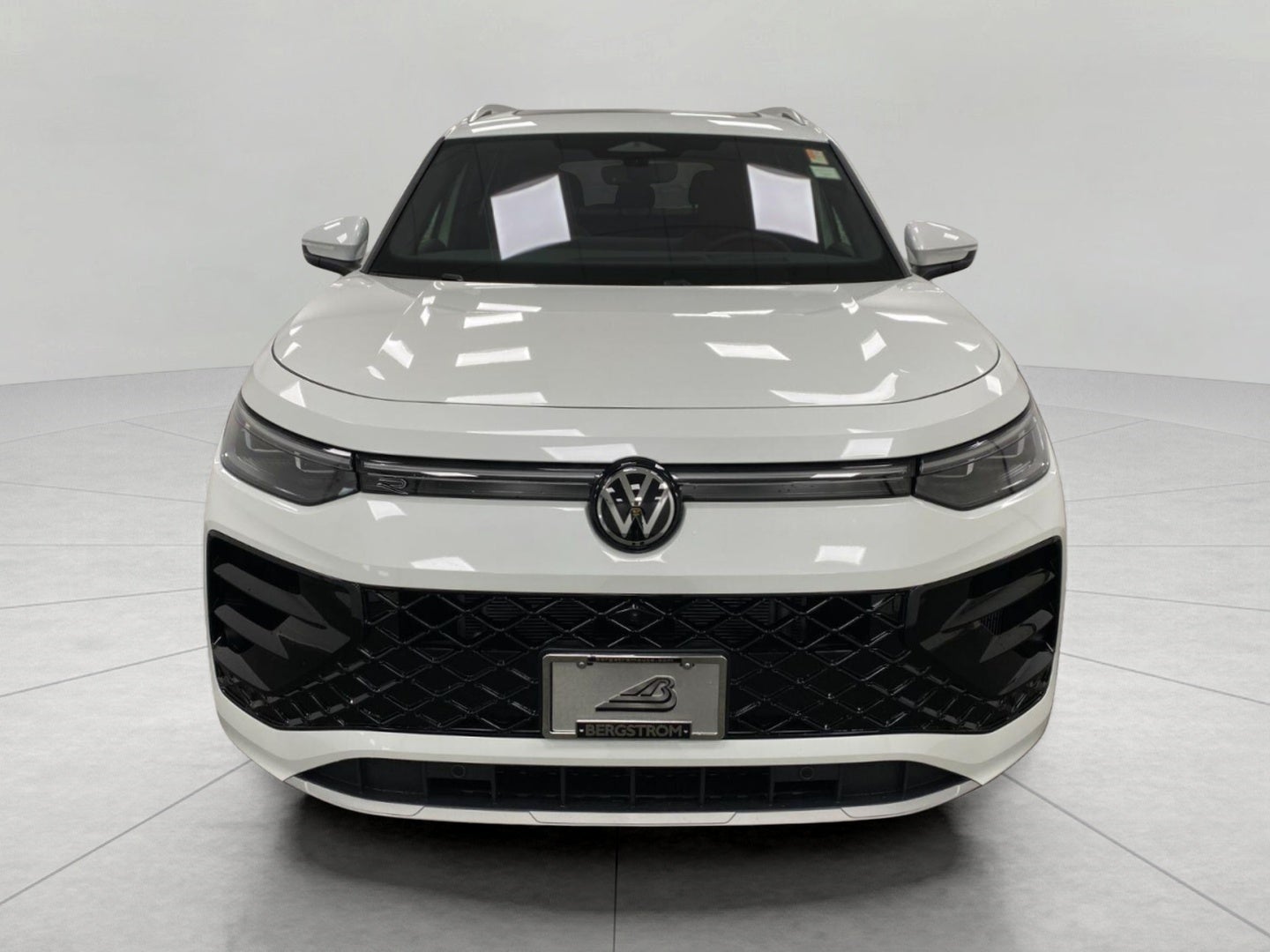 2026 Volkswagen Tiguan SEL R-Line Turbo 4MOTION