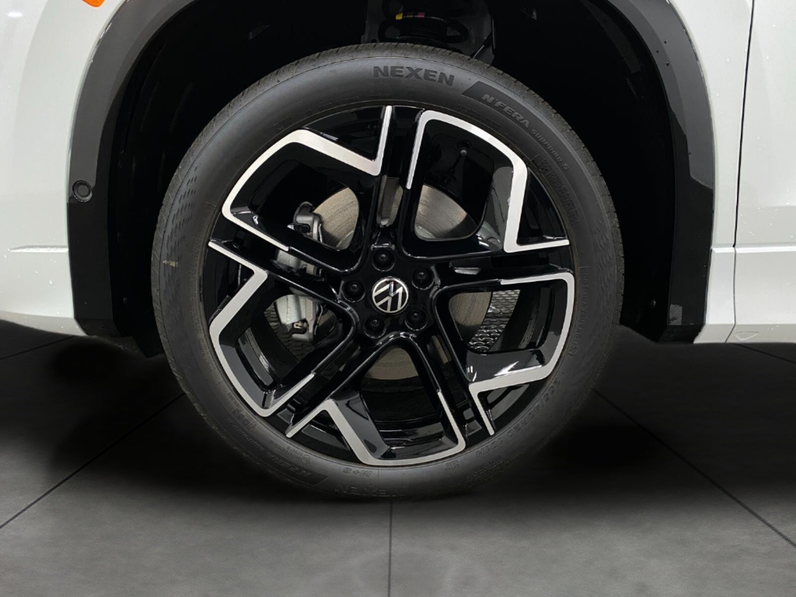 2026 Volkswagen Tiguan SEL R-Line Turbo 4MOTION