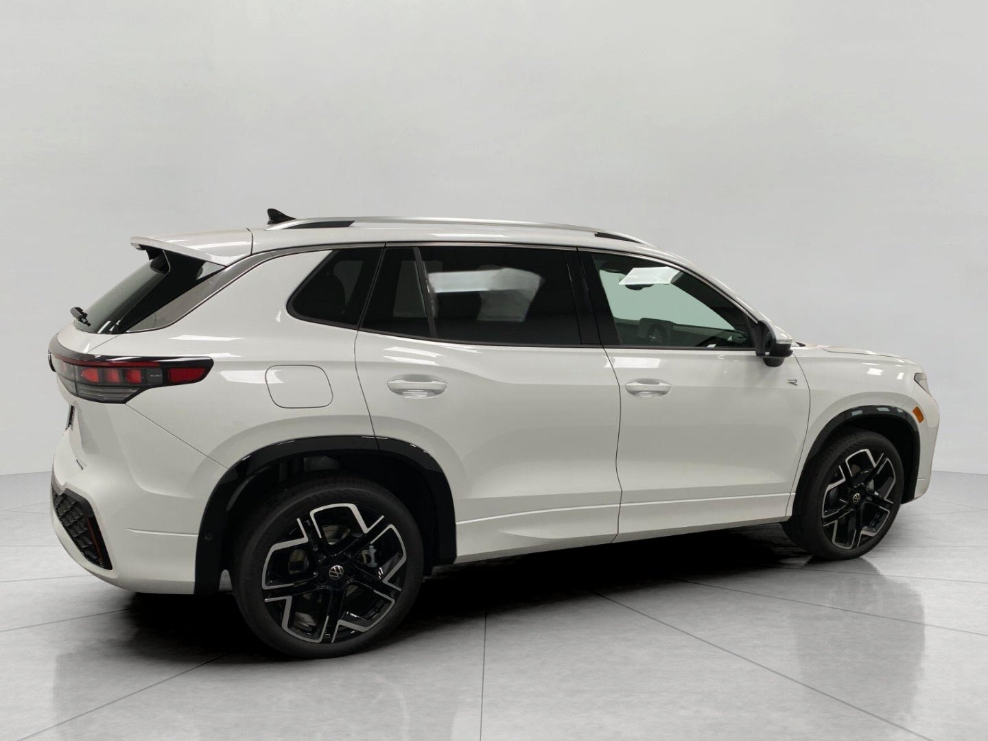 2026 Volkswagen Tiguan SEL R-Line Turbo 4MOTION