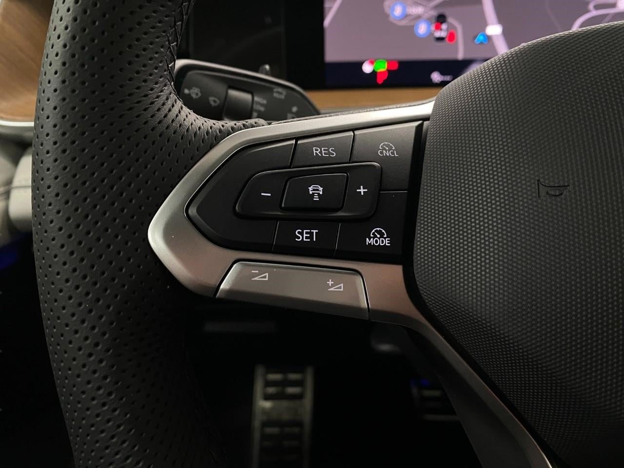 2026 Volkswagen Tiguan 2.0T SEL R-Line Turbo 4MOTION