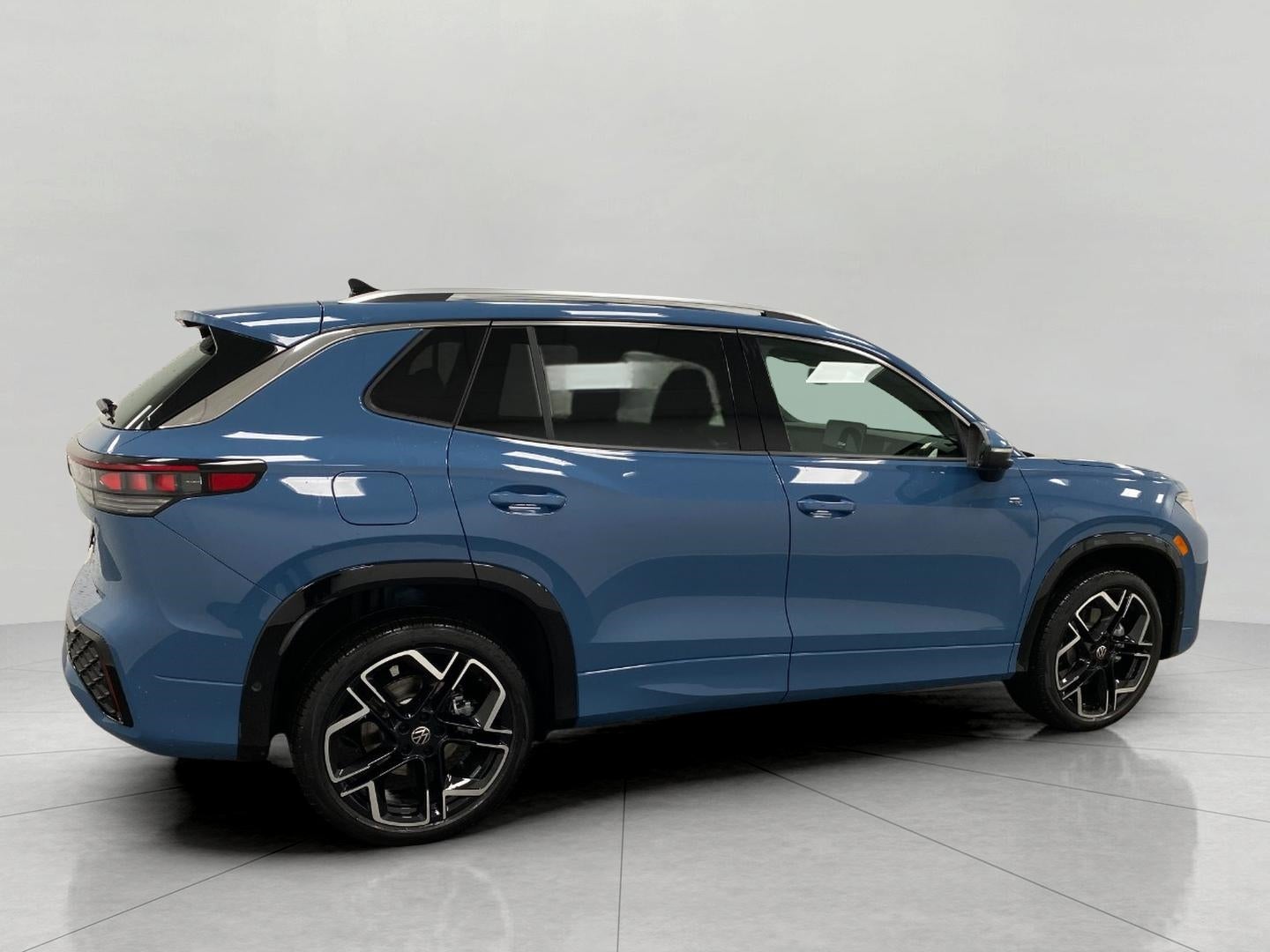 2026 Volkswagen Tiguan 2.0T SEL R-Line Turbo 4MOTION