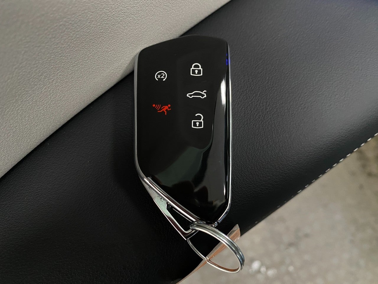 2026 Volkswagen Tiguan 2.0T SEL R-Line Turbo 4MOTION