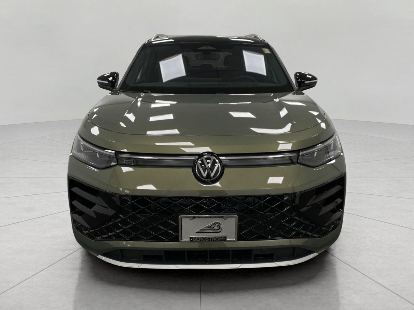 2026 Volkswagen Tiguan SEL R-Line Turbo 4MOTION