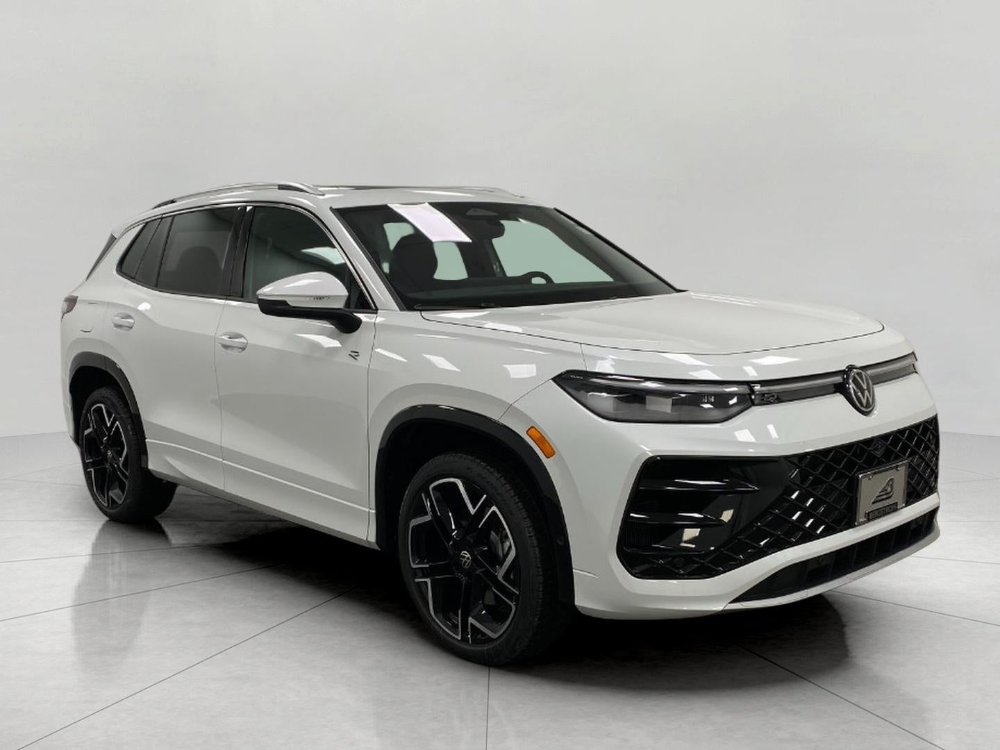 2026 Volkswagen Tiguan 2.0T SEL R-Line Turbo 4MOTION