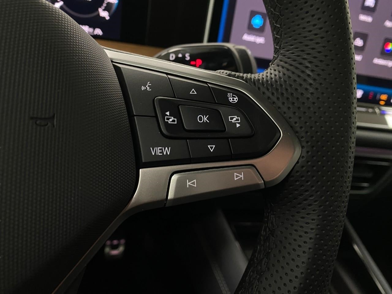 2026 Volkswagen Tiguan 2.0T SEL R-Line Turbo 4MOTION