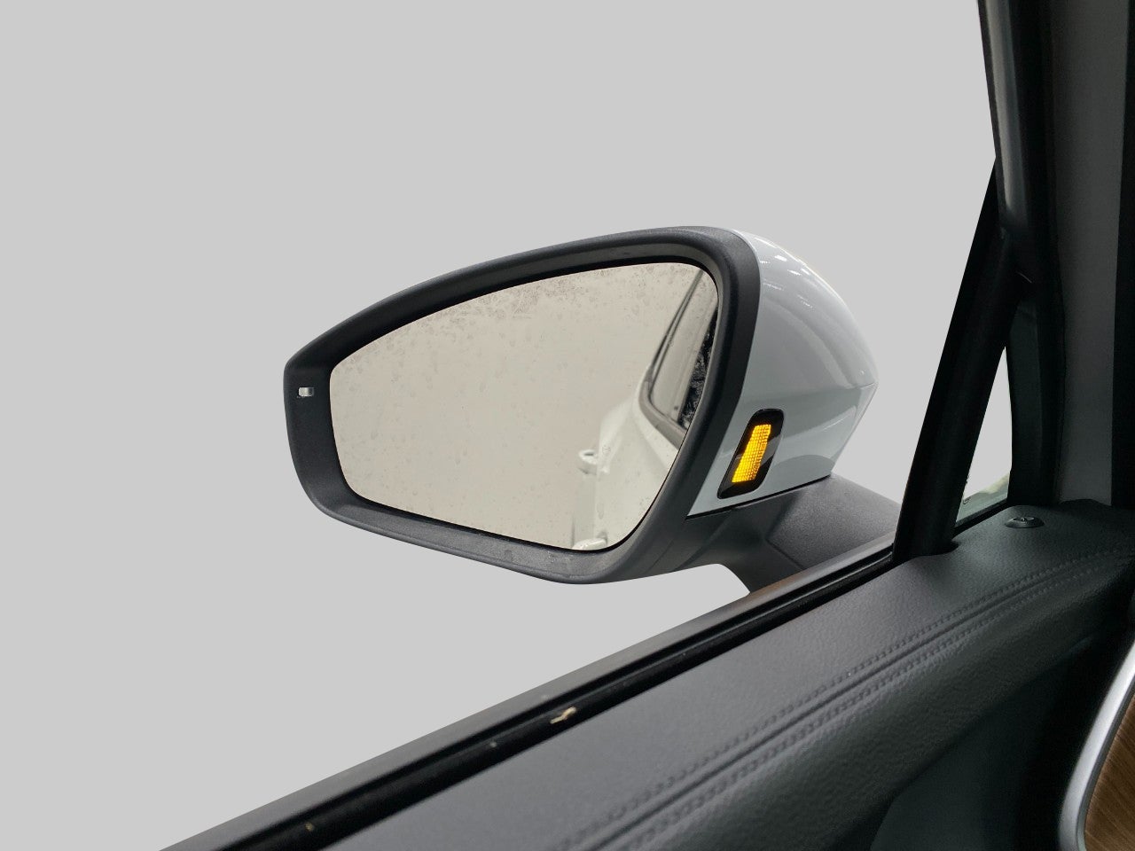 2026 Volkswagen Tiguan 2.0T SEL R-Line Turbo 4MOTION