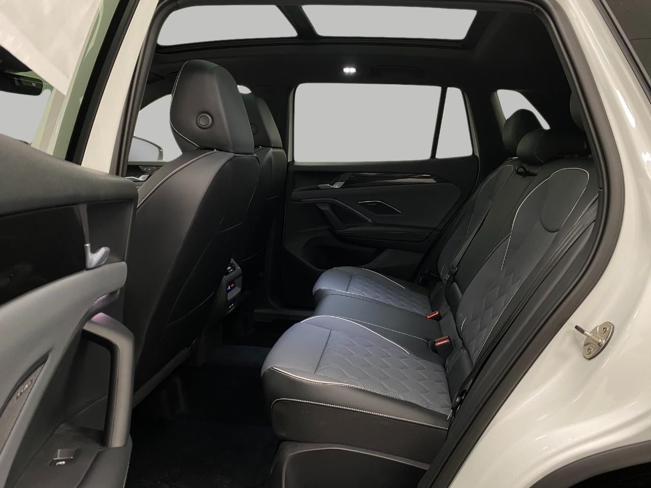 2026 Volkswagen Tiguan 2.0T SEL R-Line Turbo 4MOTION