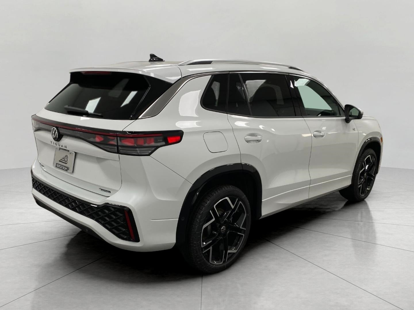 2026 Volkswagen Tiguan 2.0T SEL R-Line Turbo 4MOTION