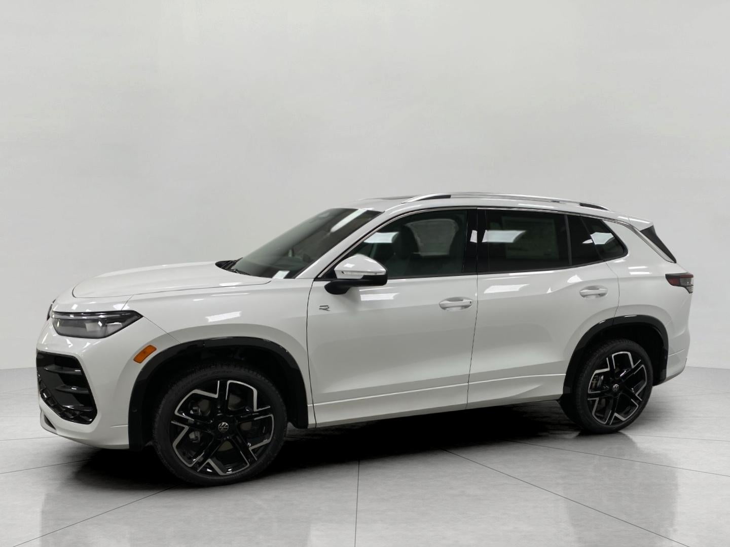 2026 Volkswagen Tiguan 2.0T SEL R-Line Turbo 4MOTION