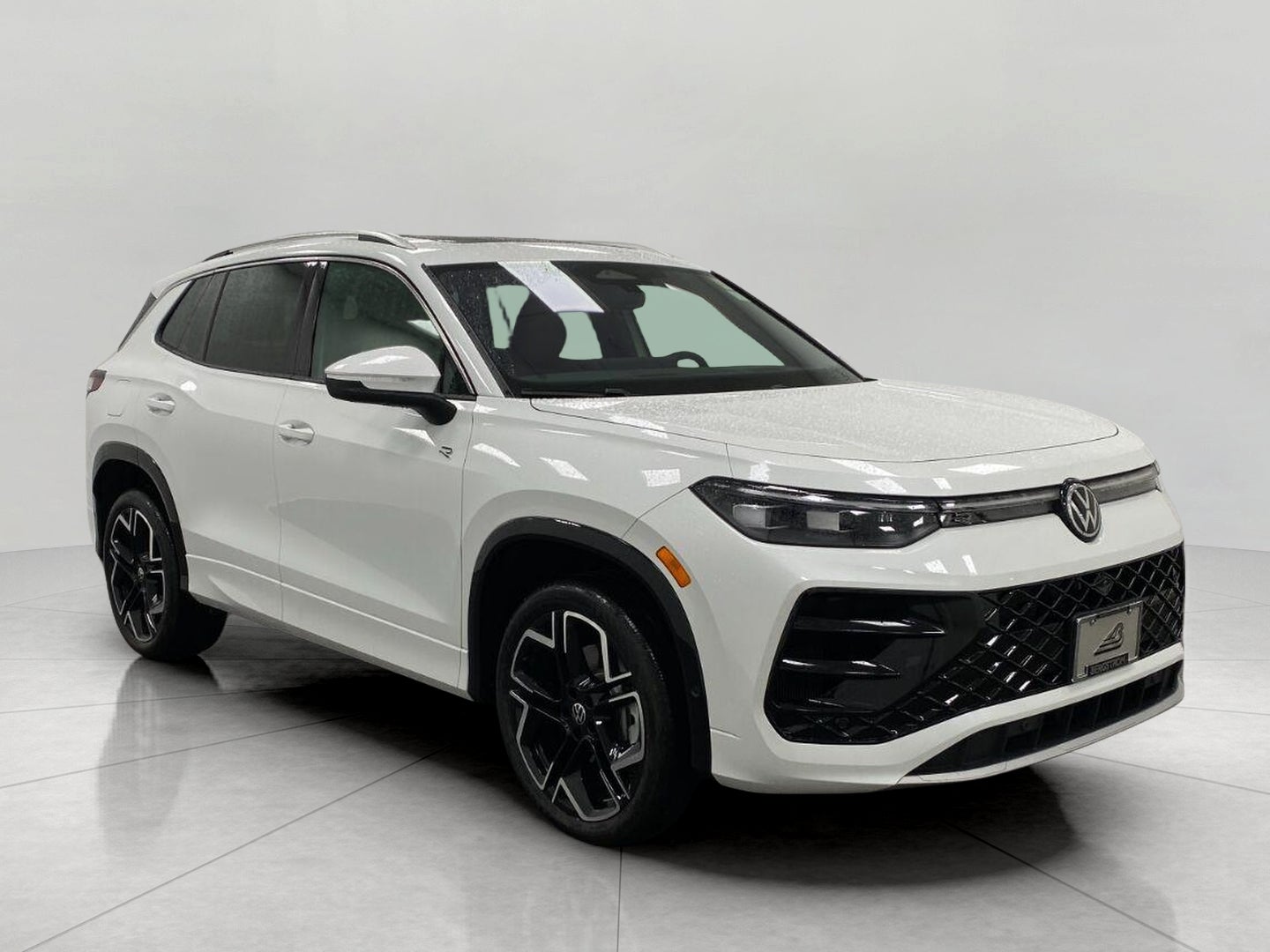 2026 Volkswagen Tiguan SEL R-Line Turbo 4MOTION