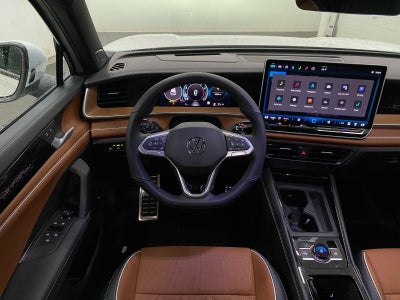 2026 Volkswagen Tiguan SEL R-Line Turbo 4MOTION