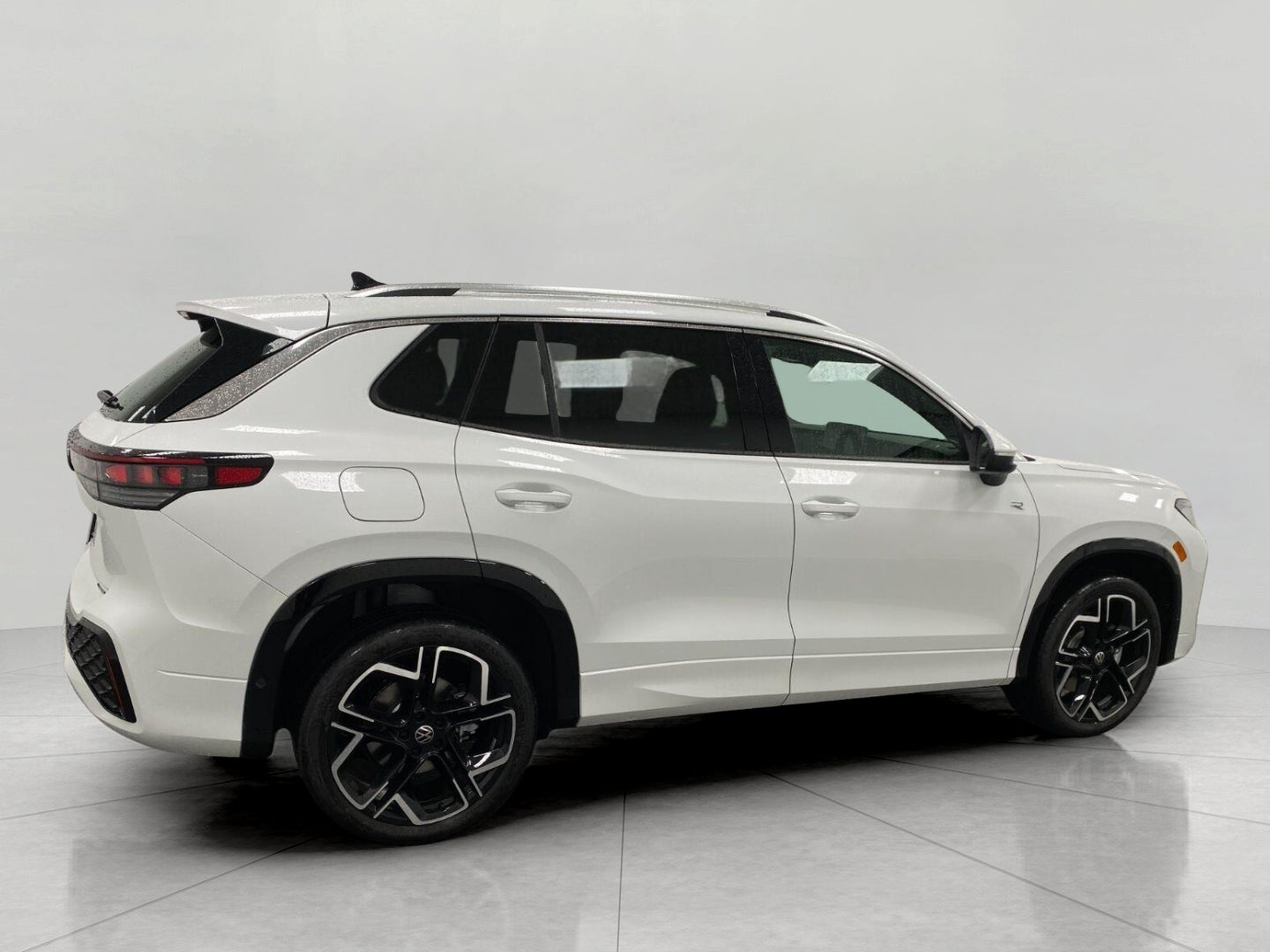 2026 Volkswagen Tiguan SEL R-Line Turbo 4MOTION