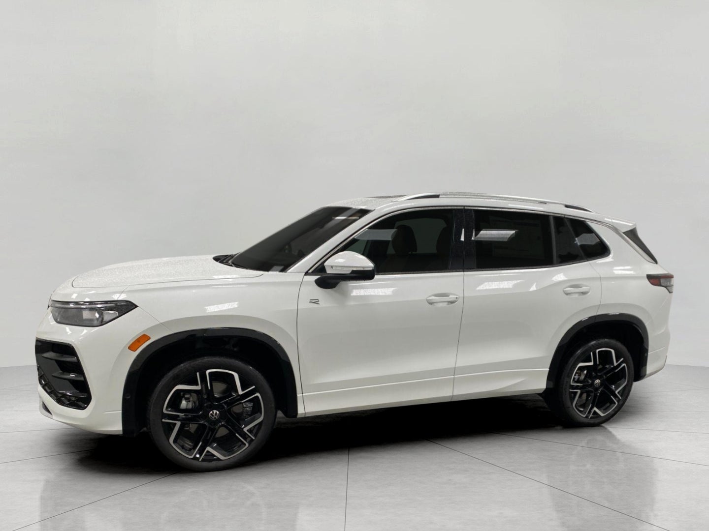 2026 Volkswagen Tiguan SEL R-Line Turbo 4MOTION