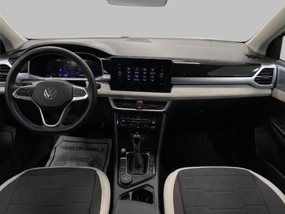 2025 Volkswagen Taos SE 4MOTION