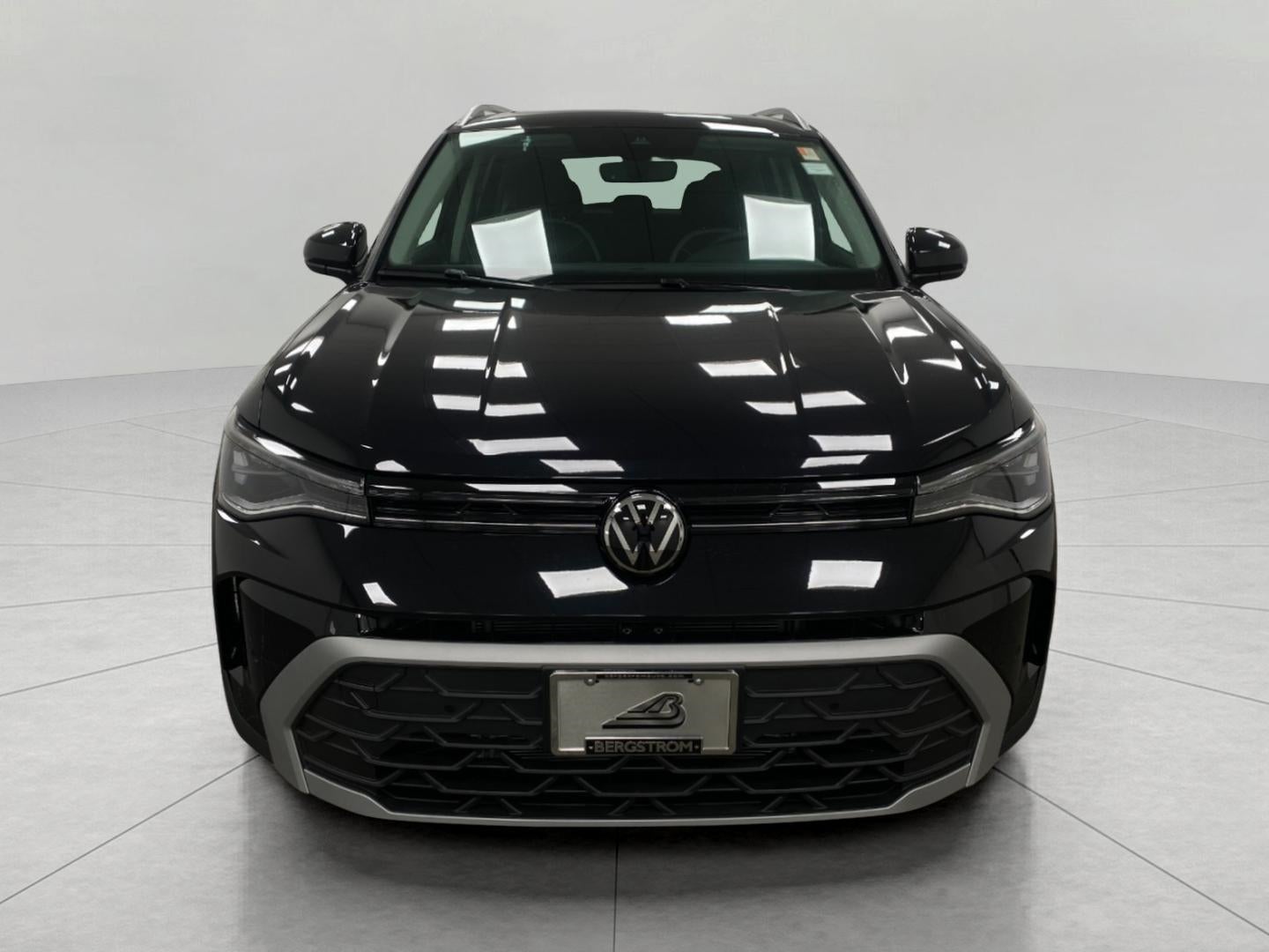 2025 Volkswagen Taos SE 4MOTION