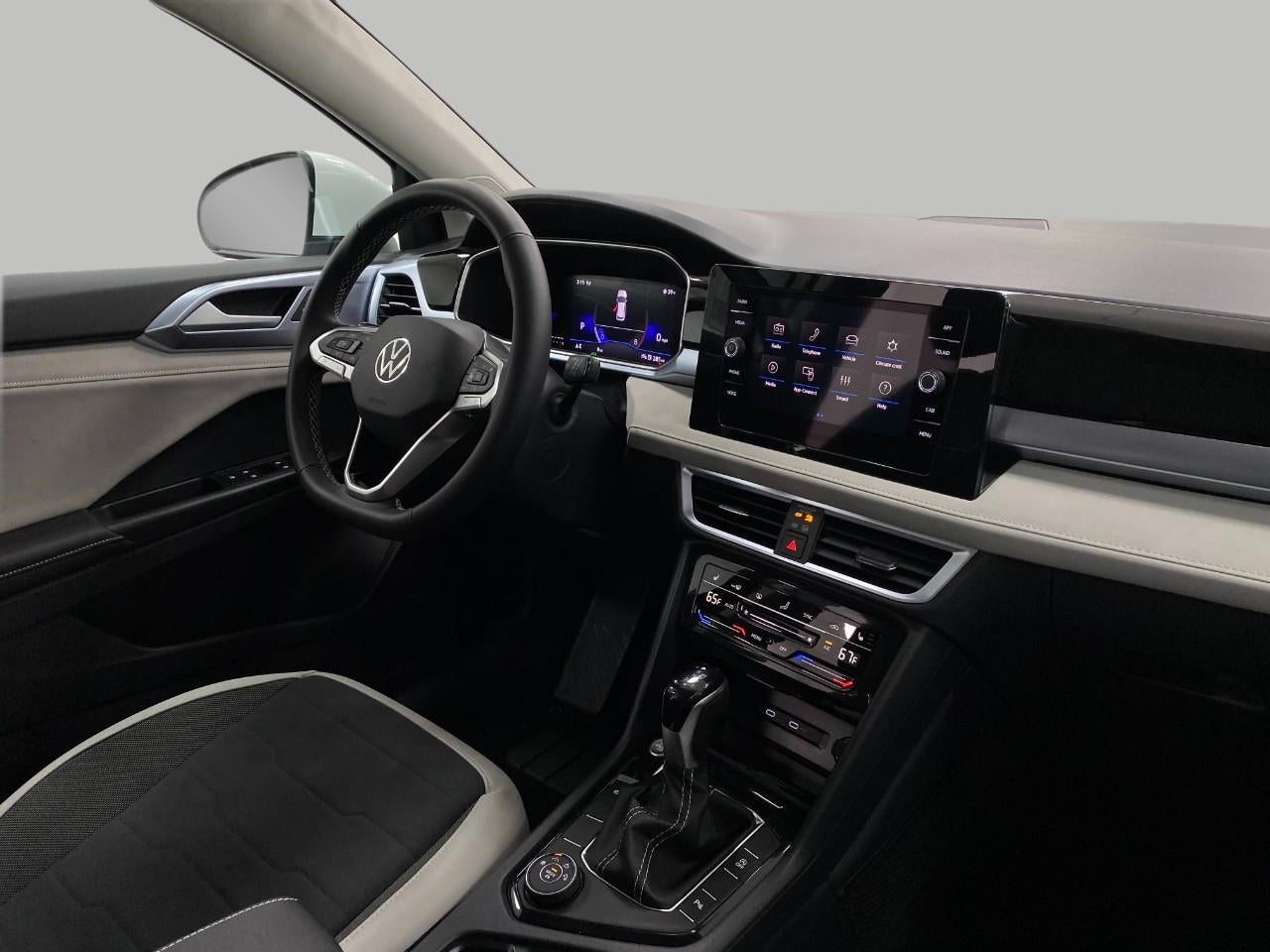 2026 Volkswagen Taos SE 4MOTION