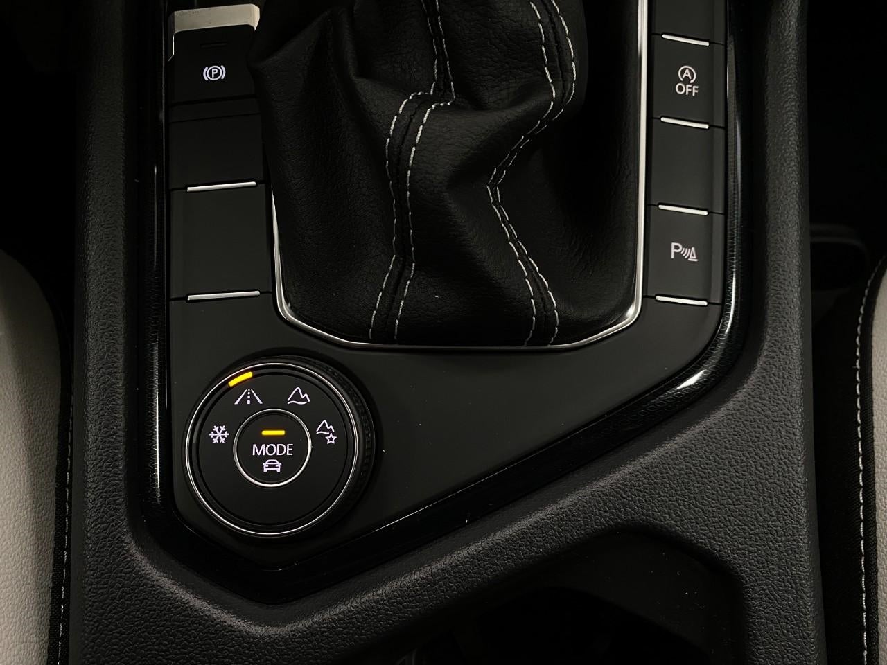 2026 Volkswagen Taos SE 4MOTION