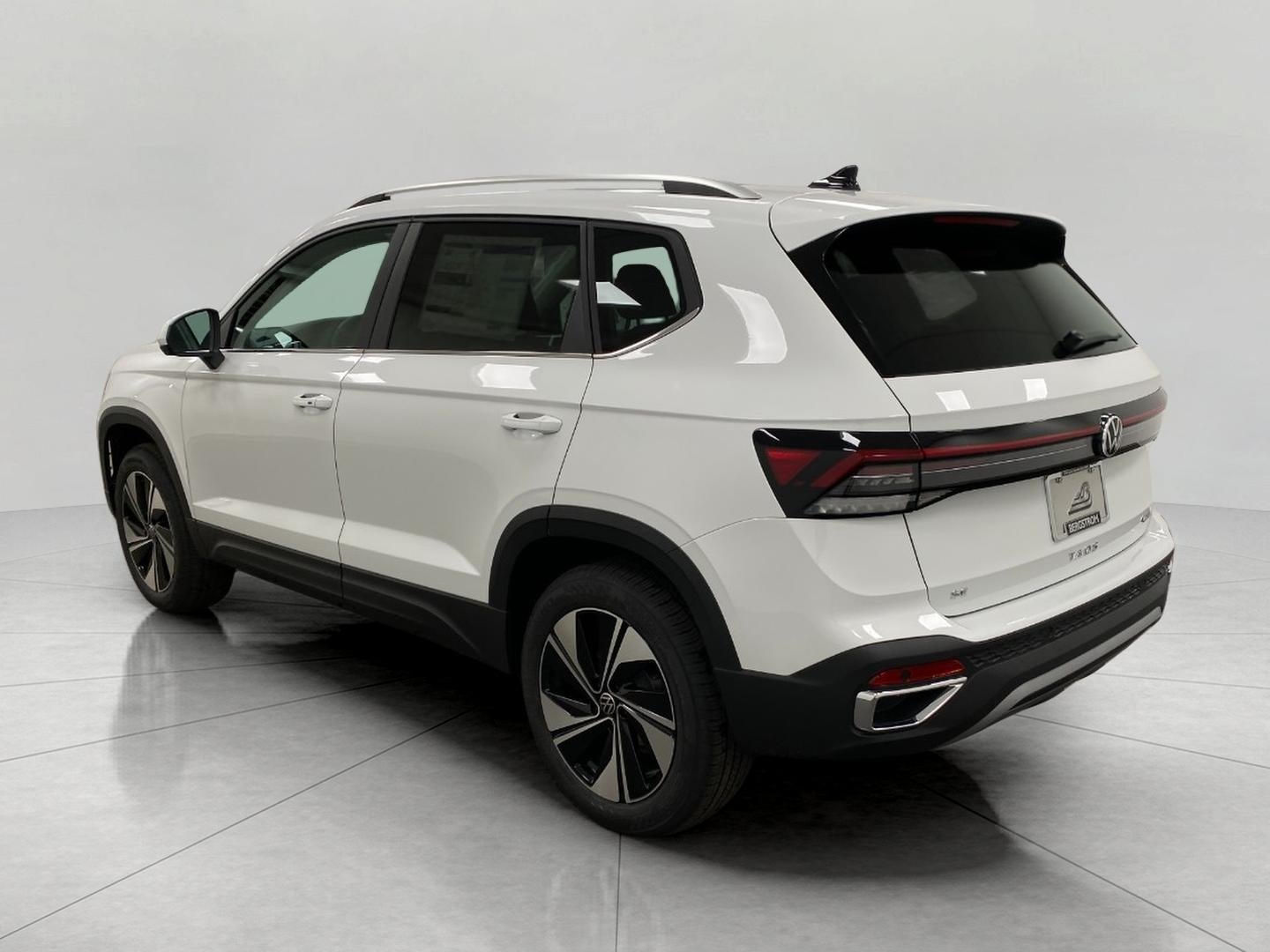 2026 Volkswagen Taos SE 4MOTION