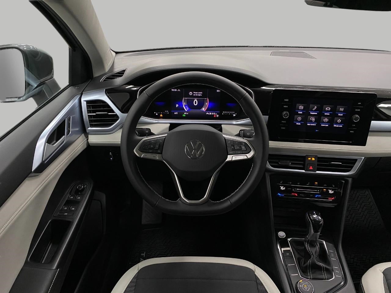 2026 Volkswagen Taos SE 4MOTION